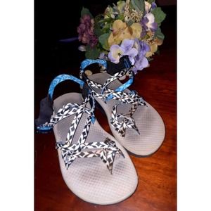 Chaco shoes women